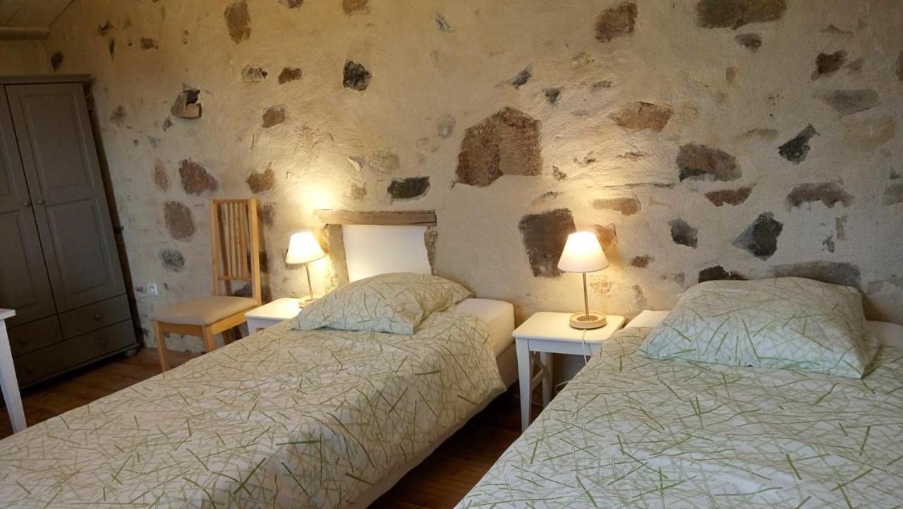 La Pierre Folle Chambres D'Hotes Клюни Экстерьер фото