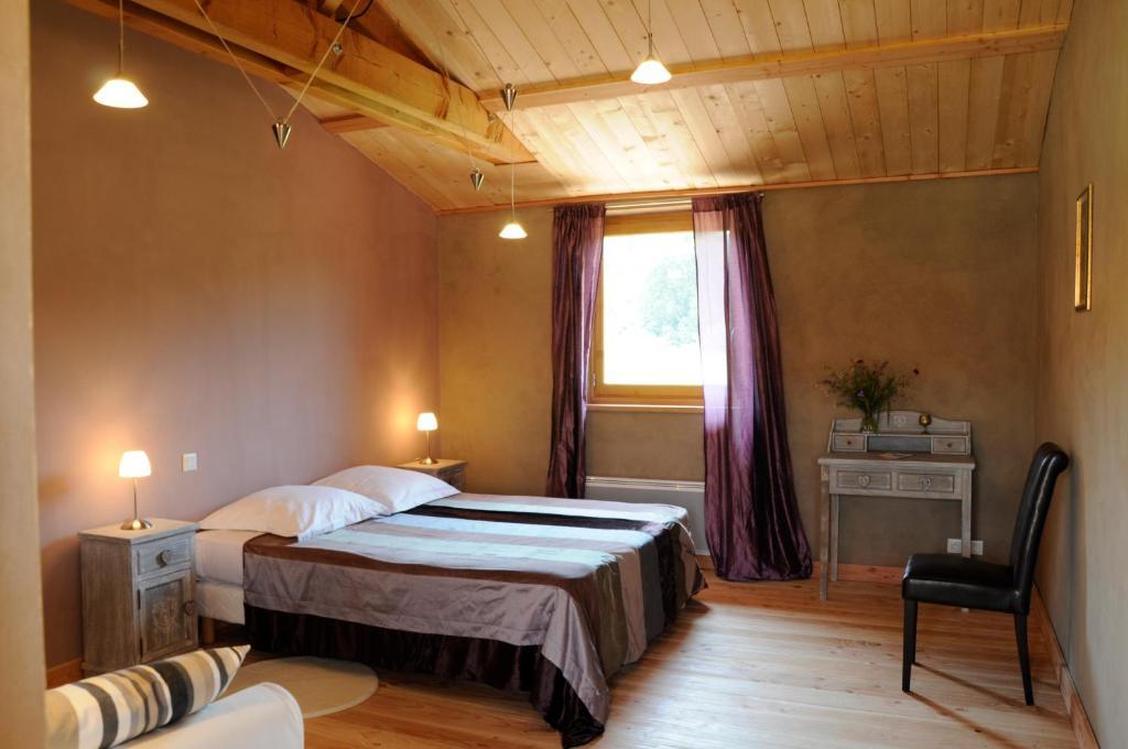 La Pierre Folle Chambres D'Hotes Клюни Номер фото